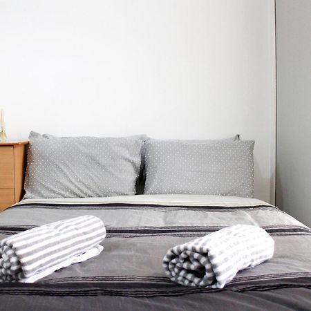 Large Studio Garden Flat On Golders Green Road Londres Exterior foto